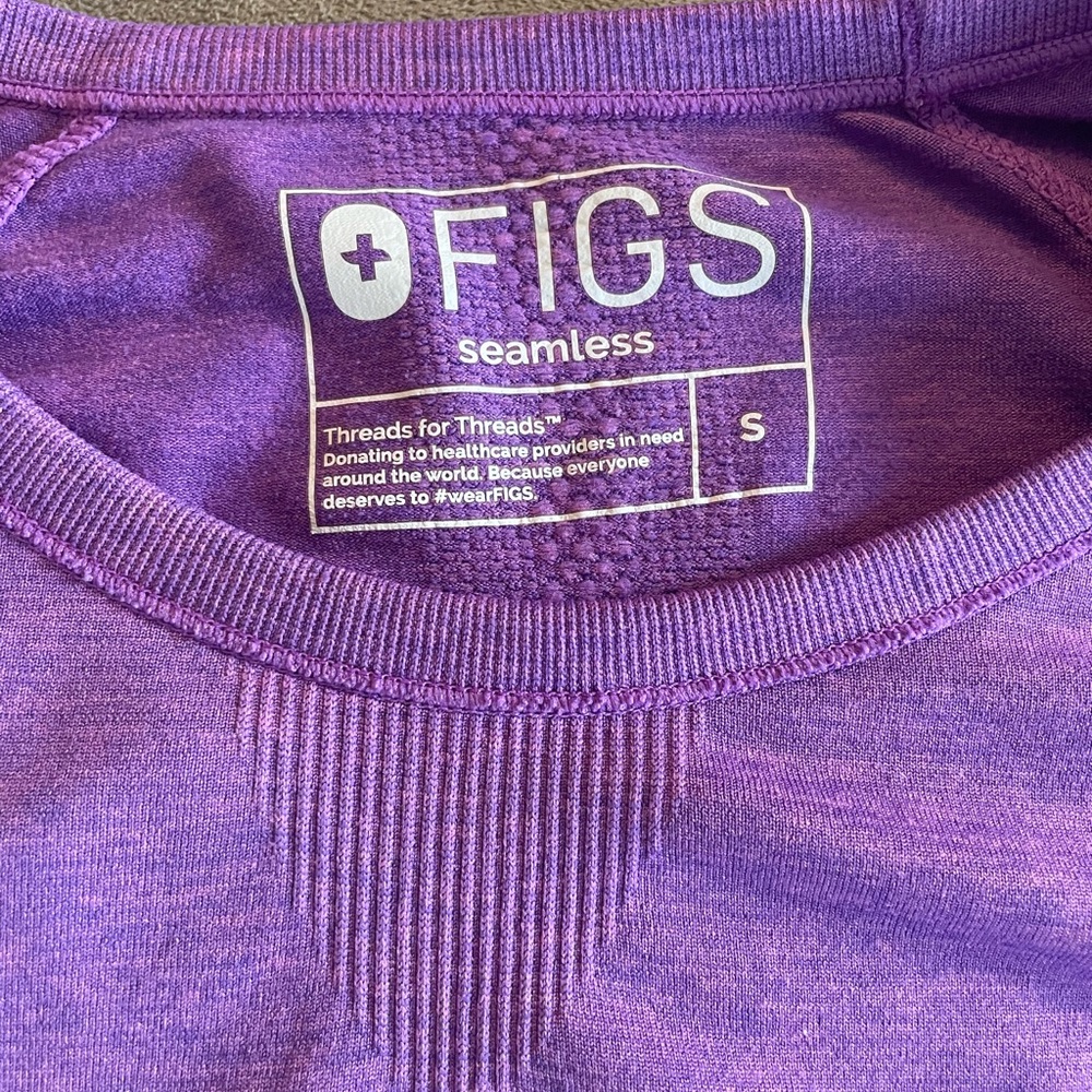 Purple figs seamless shirt